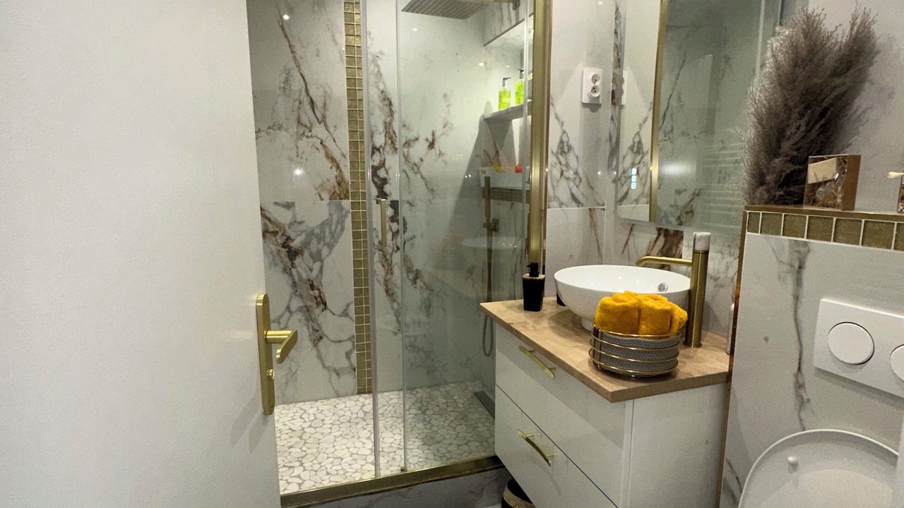 Photo of Bathroom in La Villette