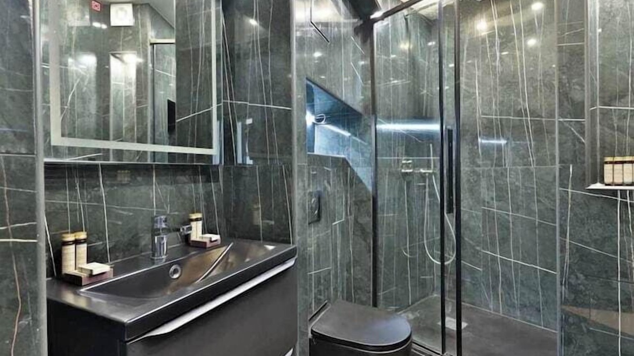 Photo of Bathroom in Val-de-Grace