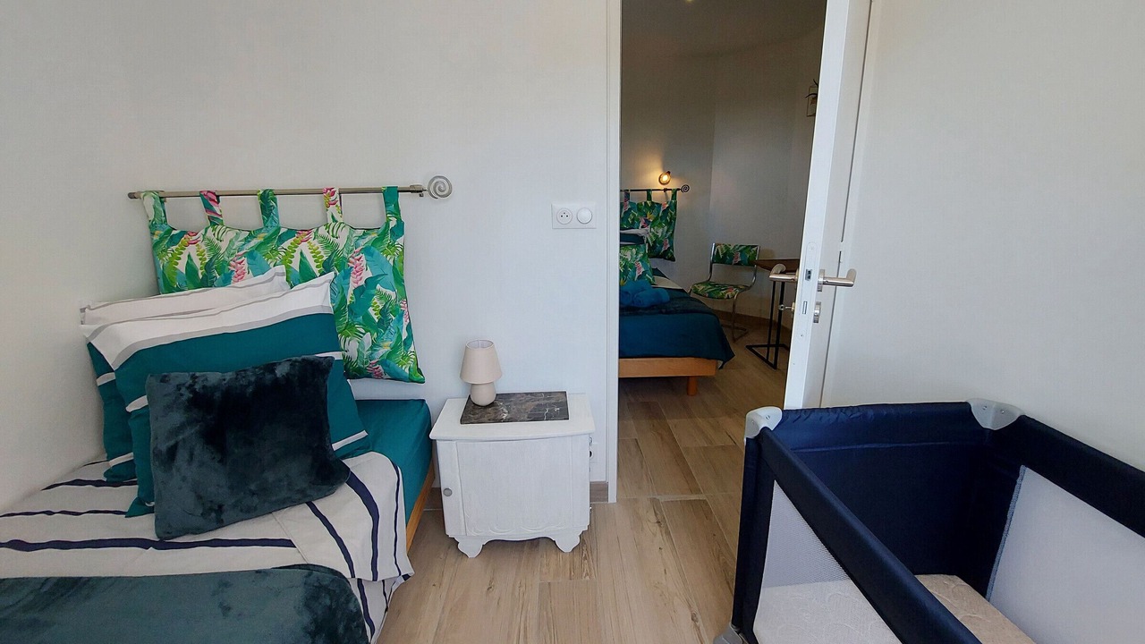 Photo of Bedroom in Peuton