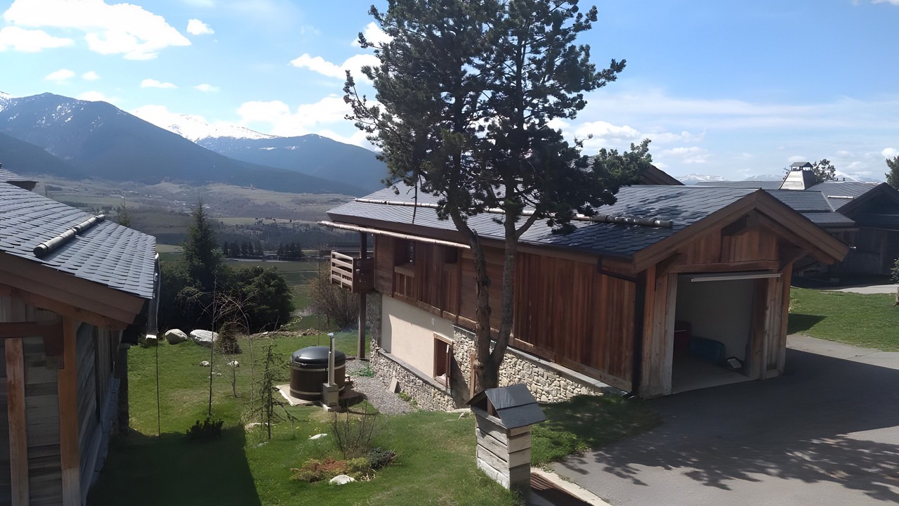 Photo of Outdoor in Superbolquere
