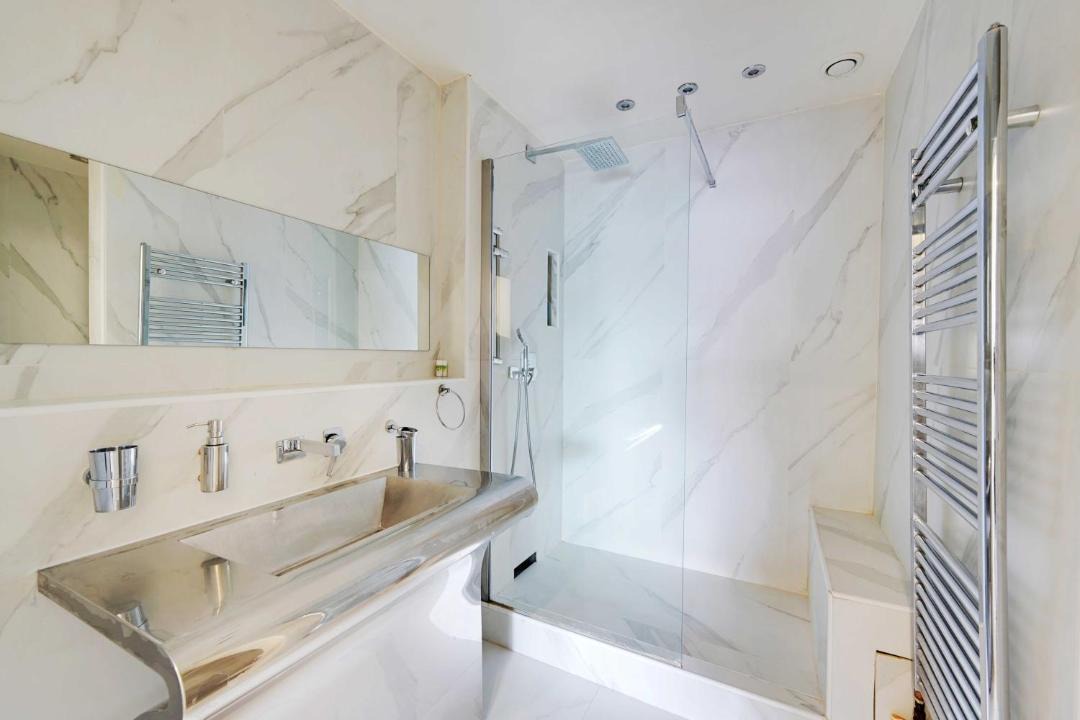 Photo of Bathroom in Neuilly-sur-Seine