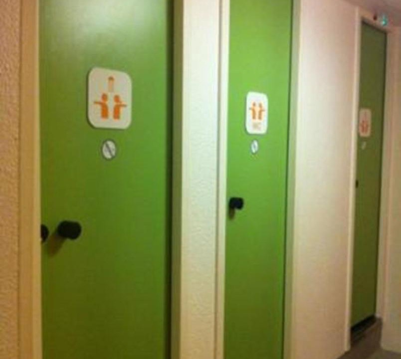Photo of Bathroom in Coudes
