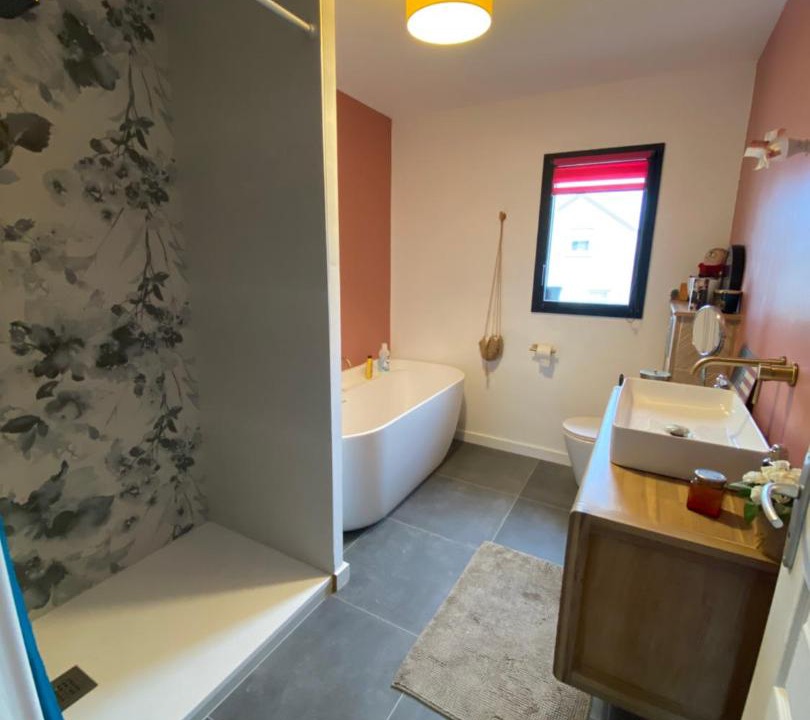 Photo of Bathroom in Langueux