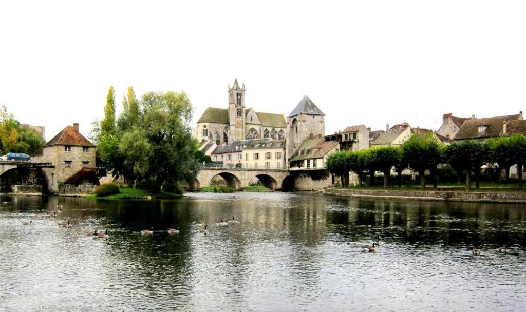 Photo of Others in Moret-sur-Loing
