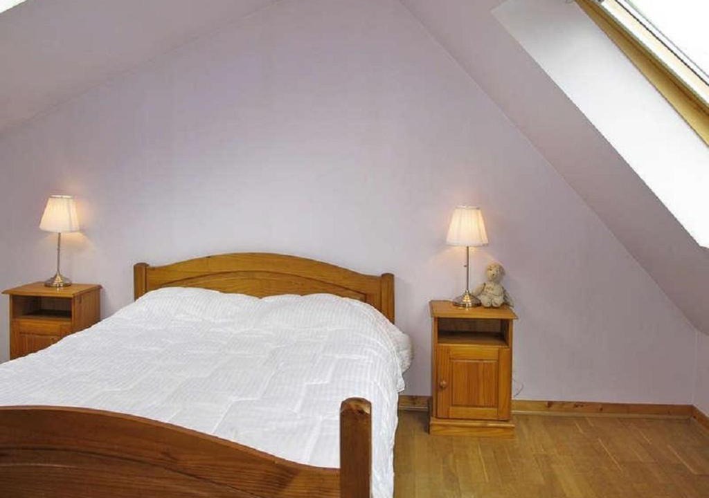 Photo of Bedroom in Les Moitiers-d'Allonne