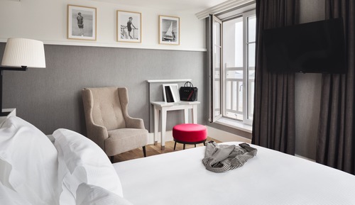 Sea Side Room
