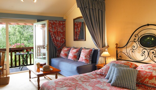 Family Room, Balcony