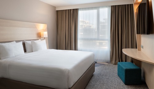 Deluxe Room, 1 King Bed