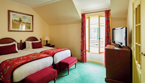 Room, 3 Bedrooms