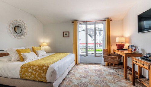 Deluxe Double Room, Garden View