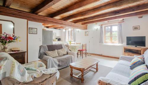 Three-Bedroom Premium Apartment with Balcony