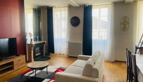 King Studio with Sofa Bed