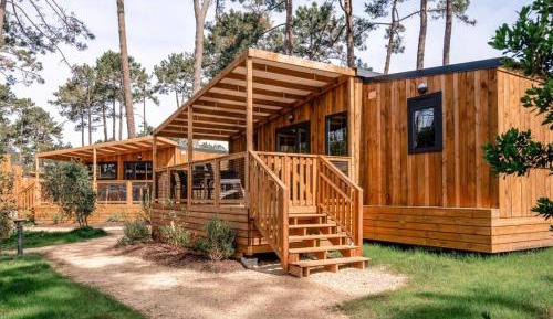 Deluxe Bungalow with Garden View