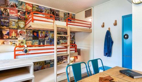 6-Bed Dormitory Room with Shared Bathroom