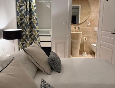 Double or Twin Room with Private Bathroom