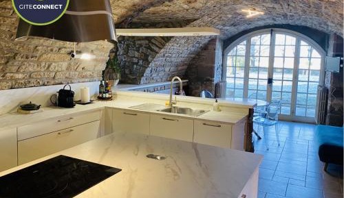 Deluxe One-Bedroom Apartment with Garden View