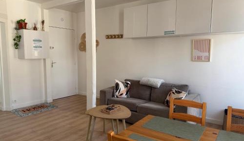 Apartment with Shower