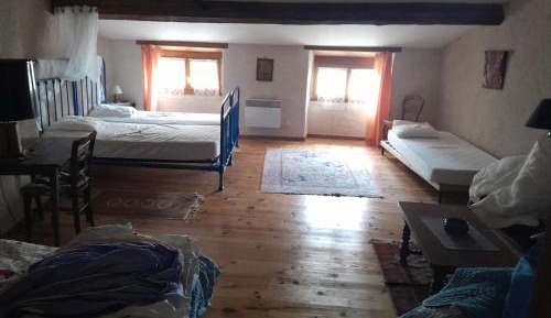 Triple Room with Garden View