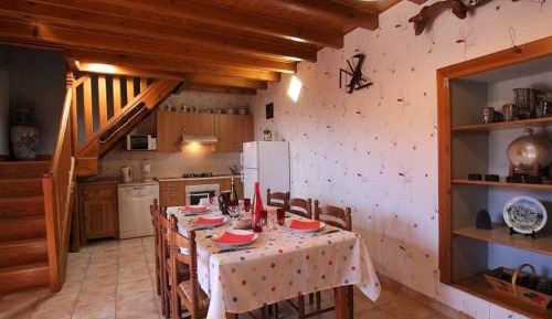 Holiday Home (7 Adults)