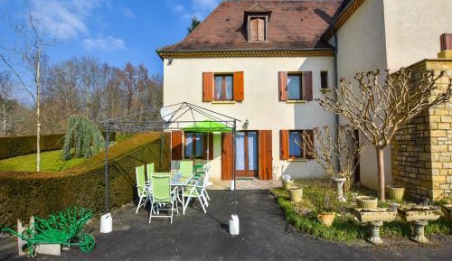 Two-Bedroom Holiday Home