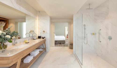 Royal Garden Suite