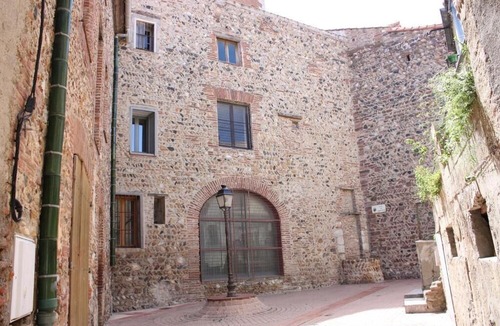 Rivesaltes Hotel | La Tour de l'Horloge