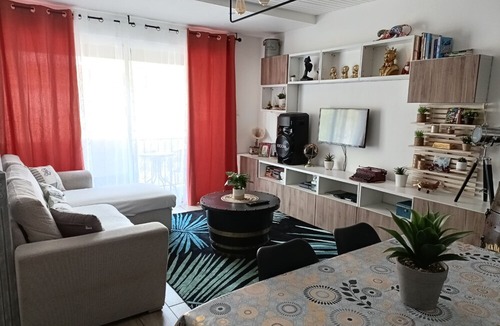 Elne House | Maison de Ville