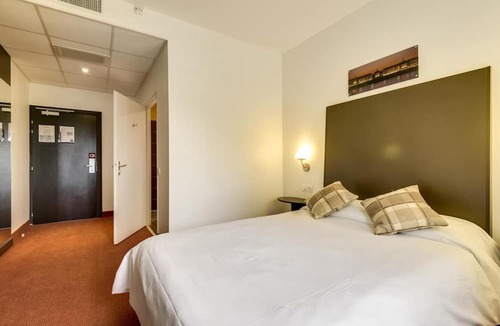 La Brede Hotel | Hôtel Restaurant AKENA Bordeaux La Brède