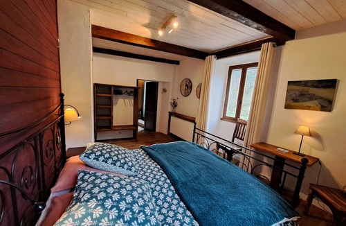 Menee House | Le Sareymond