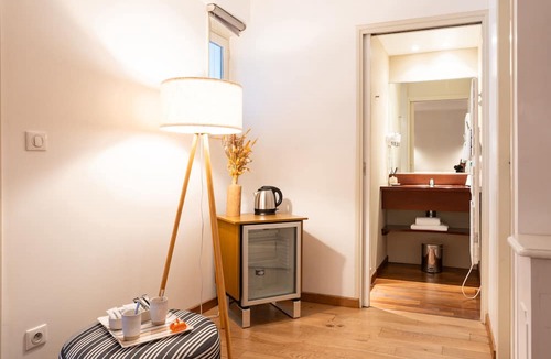 Ainhoa Hotel | LA MAISON OPPOCA