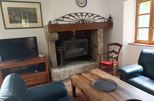 Jaujac House | Ardeche Jaujac Maison de Caractère Gite 14 Personnes
