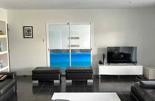 Beaufort-sur-Gervanne Villa | Homerez - Villa in Beaufort-sur-Gervanne