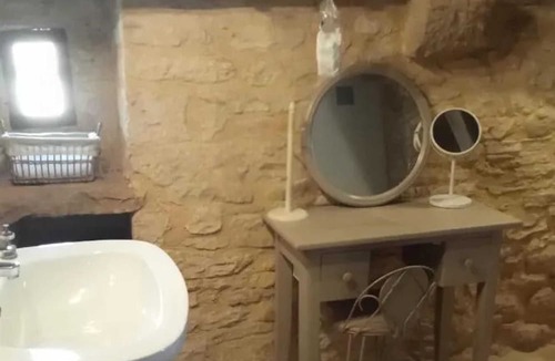 Lavercantiere House | Homerez - House for 6 ppl. with shared pool, garden and terrace at Lavercantière