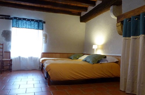 Lurcy-Levis Cottage | Gite Lurcy-Lévis, 2 bedrooms, 6 persons