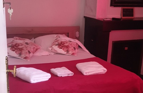 Saint-Amand-Montrond Bed & Breakfast | Hébergement Centre Ville Proche de Toutes Commodités a 10mn de L'autoroute