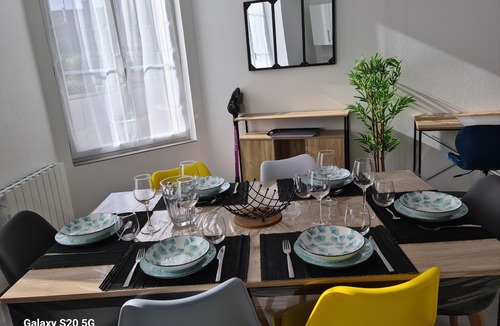 Bleneau Apartment | A 300m du Centre Ville! Appartement en RDC de 70m² Entièrement Rénové