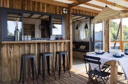 Sainte-Montaine House | Jacaranda Cottage: 3 Rooms, Sleeps 4–6