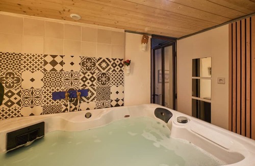 Quartier Hyper-Centre Apartment | Apartment 'Sweet Loft Grenoble' with Wi-Fi and Air Conditioning