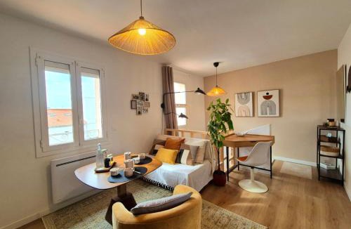 Villeneuve-de-la-Raho Apartment | Cocon Bohème et Cosy avec vue sur la montagne