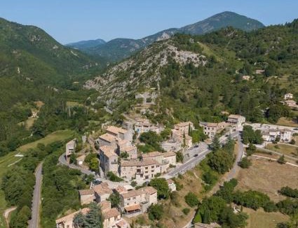 Plaisians Apartment | Gites Les Rochers de Plaisians avec piscine privée