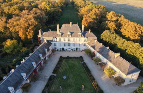 Saint-Lactencin House | Gîte du Château avec tennis et piscine - 14 pers. - FR-1-591-797