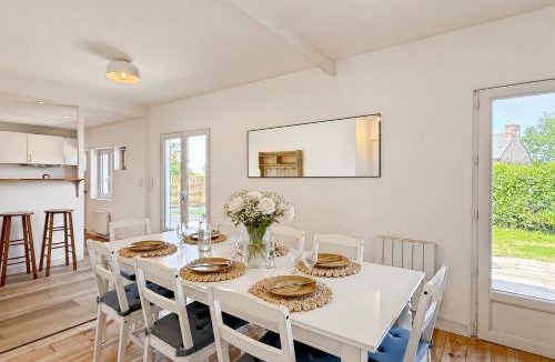 Saint-Briac-sur-Mer Villa | La Villa Marine - Terrasse & Jardin - Spacieuse - Plages