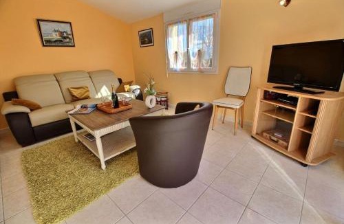 Plouguenast House | Le beau séjour