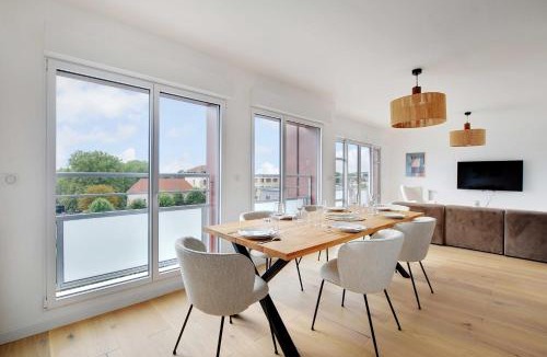 Le Bois Porte de Nogent Apartment | Chic Duplex with Rooftop -3BD-6P- Nogent-sur-Marne