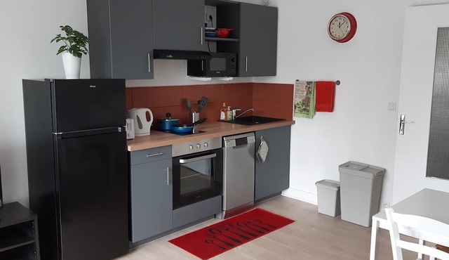 Paris Olympics / JO - 360 sq. ft. 2-room furnished apartment