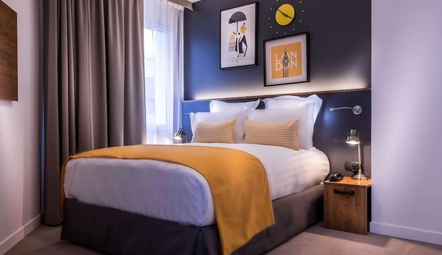 Best Western Plus Suitcase Paris La Defense