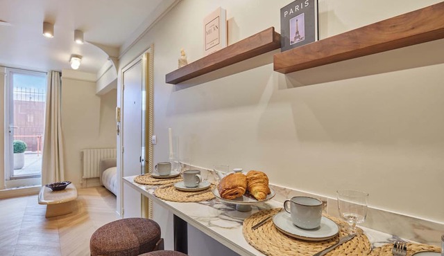 Suite with terrace & AC Paris Heart of the Marais