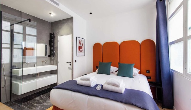 Enchanting 2-bedroom apartment with AC in Paris