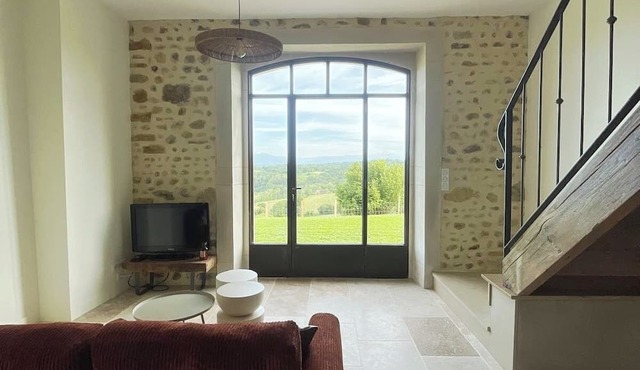 Beautiful renovated farmhouse in the countryside