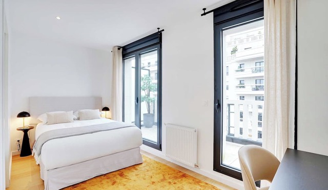 Duplex with terrace in Levallois